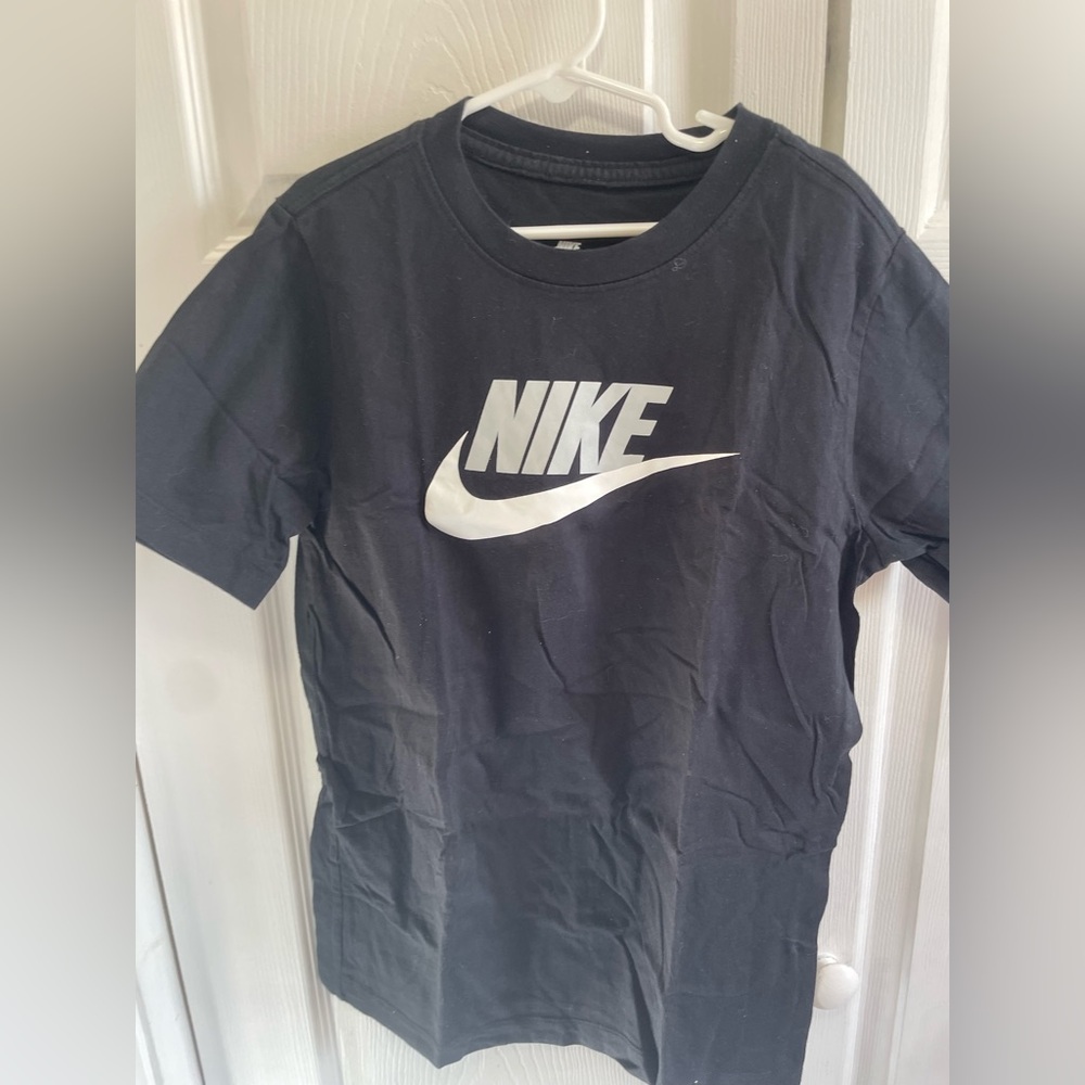 Nike kids shirt